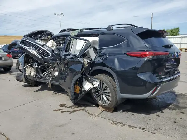 5TDFZRBH7LS056140 2020 TOYOTA HIGHLANDER - Image 2