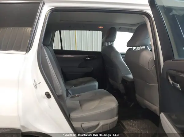 5TDFZRBH7MS109890 2021 TOYOTA HIGHLANDER - Image 8