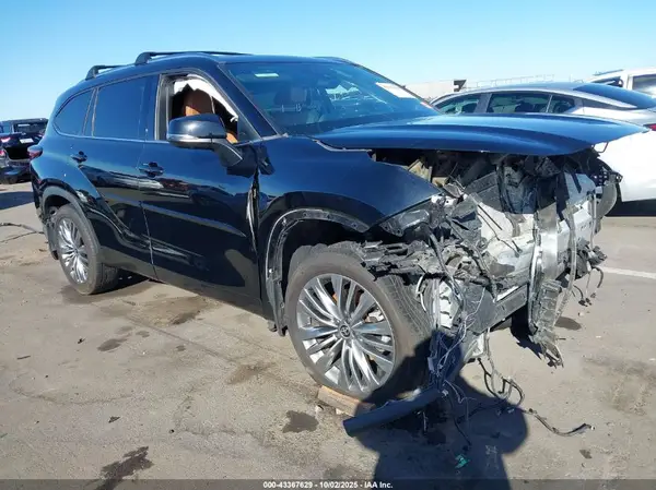 5TDFZRBH7MS134269 2021 TOYOTA HIGHLANDER - Image 1