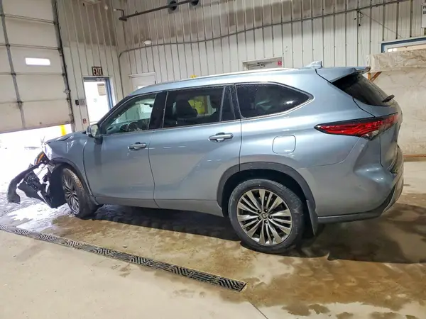 5TDFZRBH7MS157275 2021 TOYOTA HIGHLANDER - Image 2
