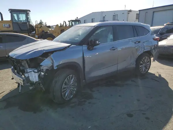 5TDFZRBH7NS168911 2022 TOYOTA HIGHLANDER - Image 1