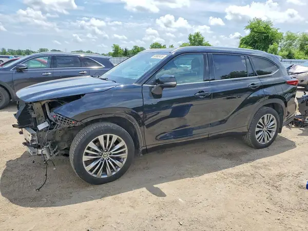 5TDFZRBH7NS205665 2022 TOYOTA HIGHLANDER - Image 1