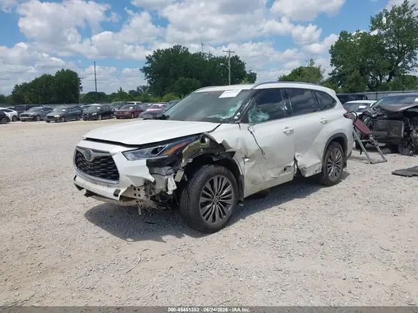 5TDFZRBH8LS001504 2020 TOYOTA HIGHLANDER - Image 2