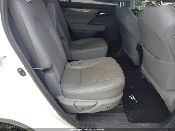 5TDFZRBH8LS001504 2020 TOYOTA HIGHLANDER - Image 8