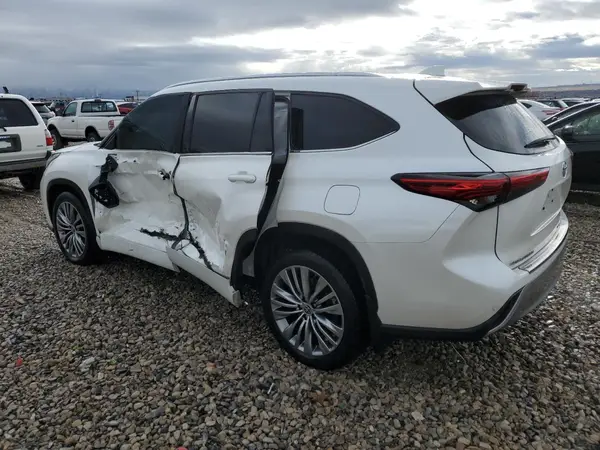 5TDFZRBH8LS005035 2020 TOYOTA HIGHLANDER - Image 2