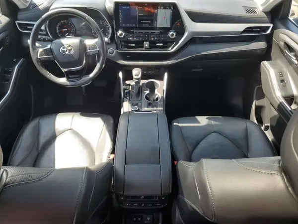 5TDFZRBH8LS019002 2020 TOYOTA HIGHLANDER - Image 8
