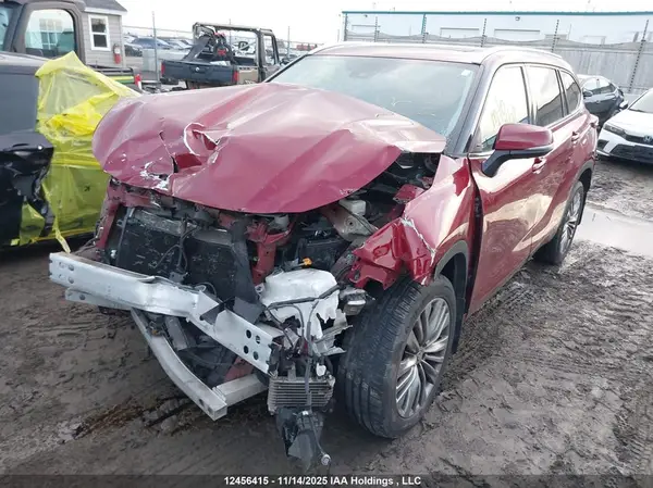 5TDFZRBH8LS019565 2020 TOYOTA HIGHLANDER - Image 2