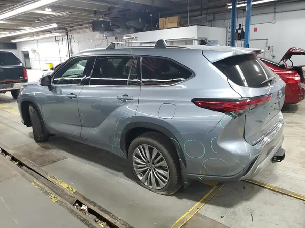 5TDFZRBH8LS035104 2020 TOYOTA HIGHLANDER - Image 2