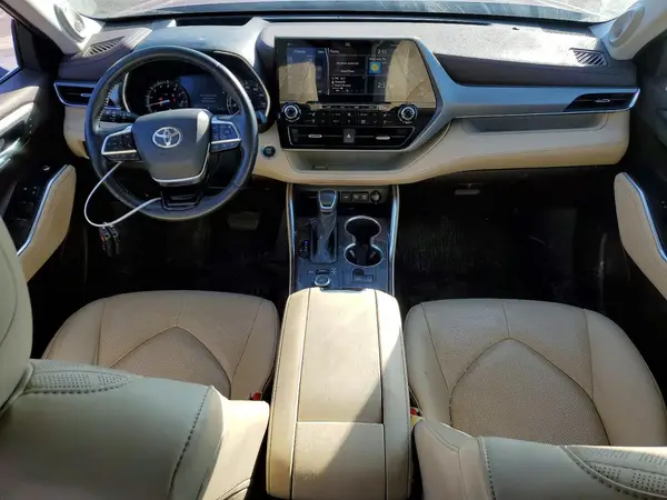 5TDFZRBH8MS111180 2021 TOYOTA HIGHLANDER - Image 8