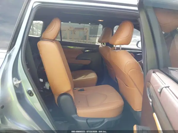 5TDFZRBH8MS111440 2021 TOYOTA HIGHLANDER - Image 8