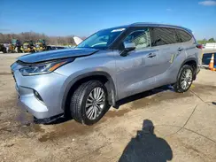 5TDFZRBH8MS120106 2021 TOYOTA HIGHLANDER
