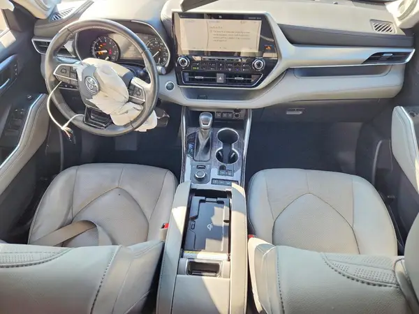 5TDFZRBH8MS120106 2021 TOYOTA HIGHLANDER - Image 8