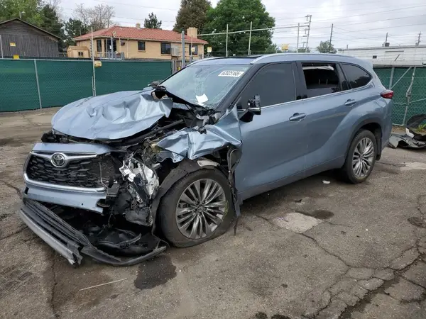 5TDFZRBH8MS156782 2021 TOYOTA HIGHLANDER - Image 1