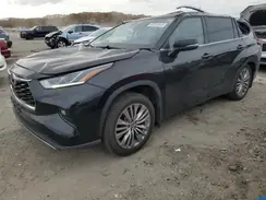 5TDFZRBH8NS182445 2022 TOYOTA HIGHLANDER