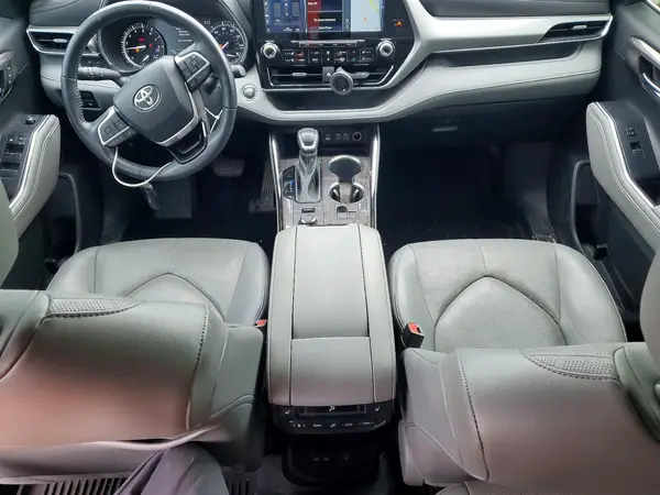 5TDFZRBH8NS220983 2022 TOYOTA HIGHLANDER - Image 8