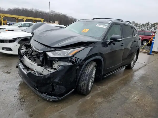 5TDFZRBH8NS247942 2022 TOYOTA HIGHLANDER - Image 1