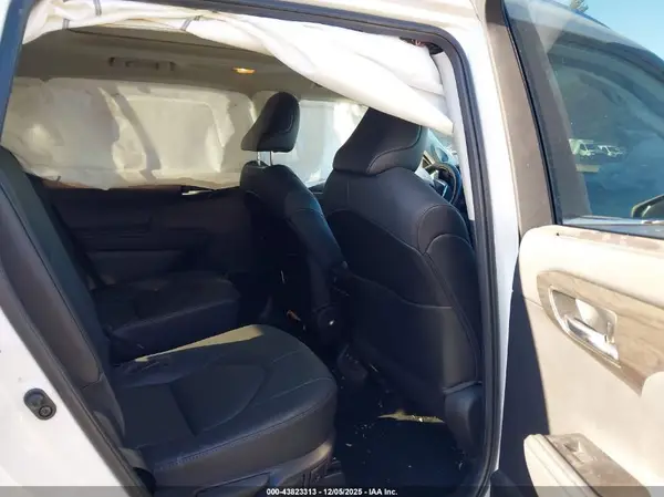 5TDFZRBH9LS050467 2020 TOYOTA HIGHLANDER - Image 8
