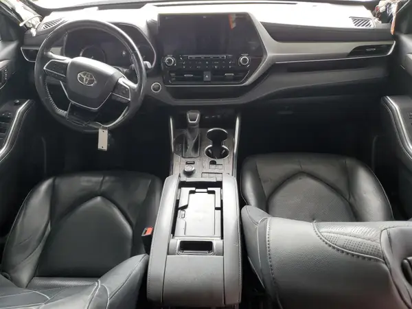 5TDFZRBH9MS063544 2021 TOYOTA HIGHLANDER - Image 8