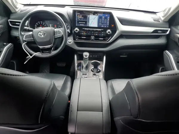 5TDFZRBH9MS069473 2021 TOYOTA HIGHLANDER - Image 8