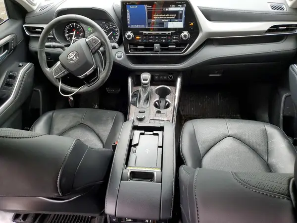 5TDFZRBH9MS144639 2021 TOYOTA HIGHLANDER - Image 8