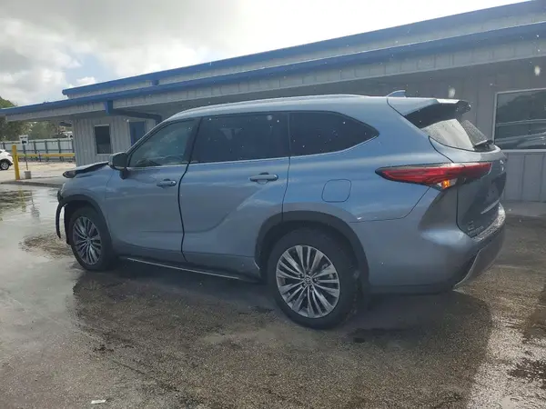 5TDFZRBH9MS159500 2021 TOYOTA HIGHLANDER - Image 2