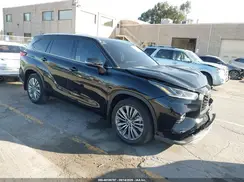 5TDFZRBH9NS171163 2022 TOYOTA HIGHLANDER