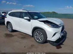 5TDFZRBH9NS209376 2022 TOYOTA HIGHLANDER