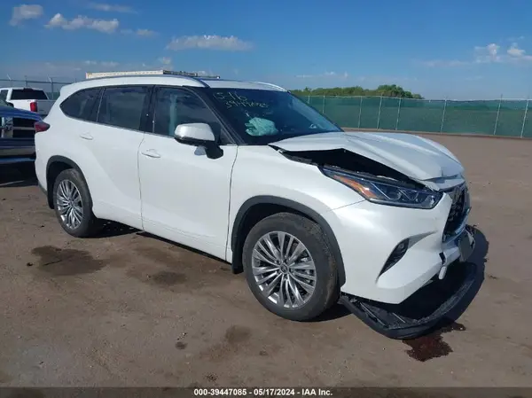 5TDFZRBH9NS209376 2022 TOYOTA HIGHLANDER - Image 1