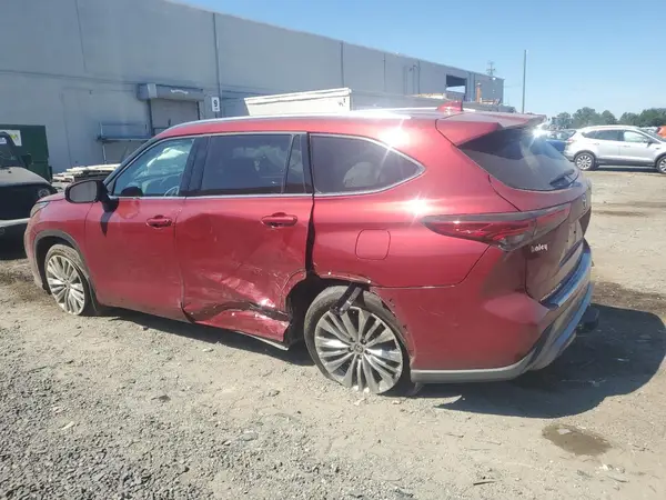 5TDFZRBH9NS221852 2022 TOYOTA HIGHLANDER - Image 2