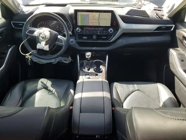 5TDFZRBHXLS039882 2020 TOYOTA HIGHLANDER - Image 8