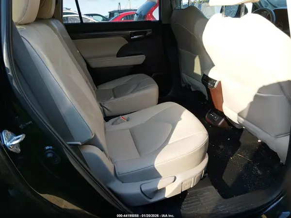 5TDFZRBHXLS055354 2020 TOYOTA HIGHLANDER - Image 8