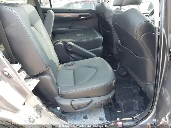 5TDFZRBHXMS083091 2021 TOYOTA HIGHLANDER - Image 8