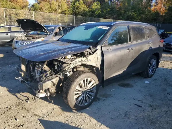5TDFZRBHXMS085598 2021 TOYOTA HIGHLANDER - Image 1