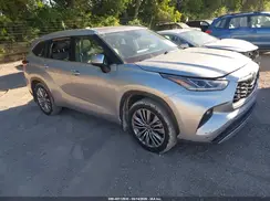 5TDFZRBHXMS090557 2021 TOYOTA HIGHLANDER