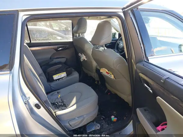 5TDFZRBHXMS090557 2021 TOYOTA HIGHLANDER - Image 8