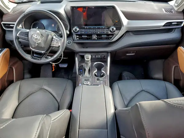 5TDFZRBHXMS124674 2021 TOYOTA HIGHLANDER - Image 8