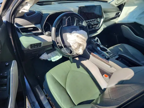 5TDFZRBHXMS146707 2021 TOYOTA HIGHLANDER - Image 8