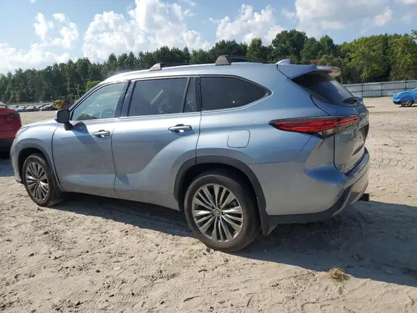 5TDFZRBHXMS146836 2021 TOYOTA HIGHLANDER - Image 2