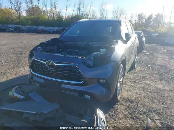 5TDFZRBHXMS157870 2021 TOYOTA HIGHLANDER - Image 2