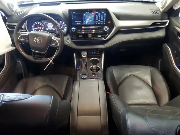 5TDFZRBHXNS167686 2022 TOYOTA HIGHLANDER - Image 8