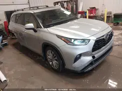5TDFZRBHXNS192927 2022 TOYOTA HIGHLANDER