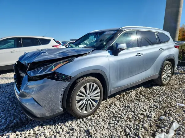 5TDFZRBHXNS193527 2022 TOYOTA HIGHLANDER - Image 1