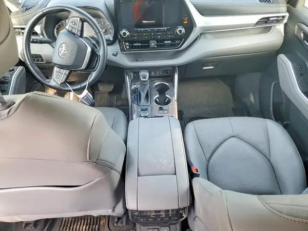 5TDFZRBHXNS196413 2022 TOYOTA HIGHLANDER - Image 8