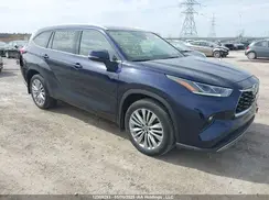 5TDFZRBHXNS226638 2022 TOYOTA HIGHLANDER