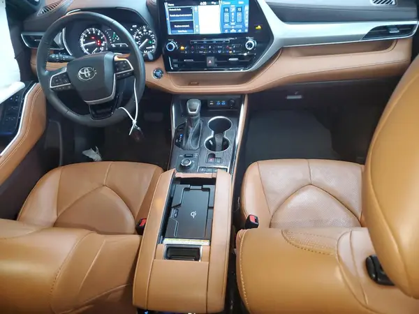 5TDFZRBHXNS234447 2022 TOYOTA HIGHLANDER - Image 8