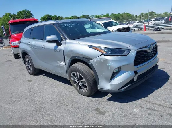 5TDGARAH0MS011040 2021 TOYOTA HIGHLANDER - Image 1