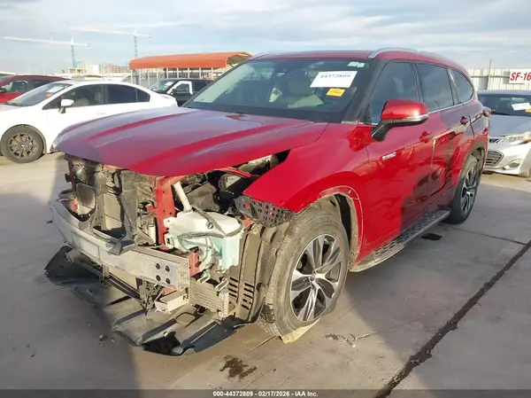 5TDGARAH0MS508394 2021 TOYOTA HIGHLANDER - Image 2