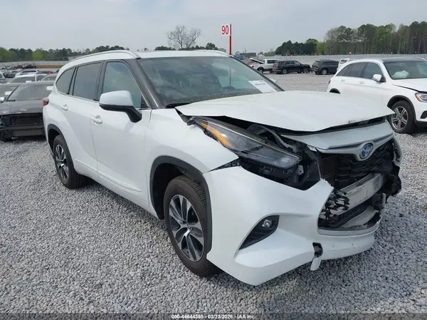 5TDGARAH0NS510003 2022 TOYOTA HIGHLANDER - Image 1