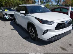 5TDGARAH0NS512558 2022 TOYOTA HIGHLANDER