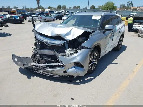 5TDGARAH0NS516657 2022 TOYOTA HIGHLANDER - Image 2